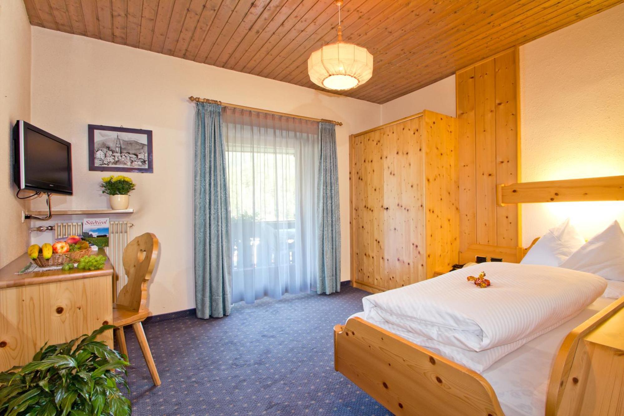 Hotel B&B Gasthof Zur Linde Rio di Pusteria Camera foto